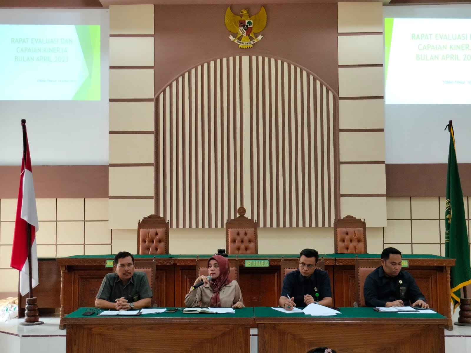 Rapat Evaluasi dan Capaian Kinerja serta Monitoring dan Evaluasi Zona Integritas Bulan April Tahun 2023